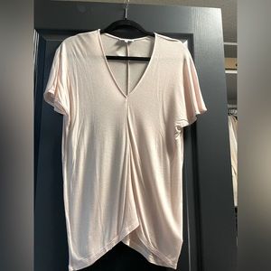 Aritzia light pink top